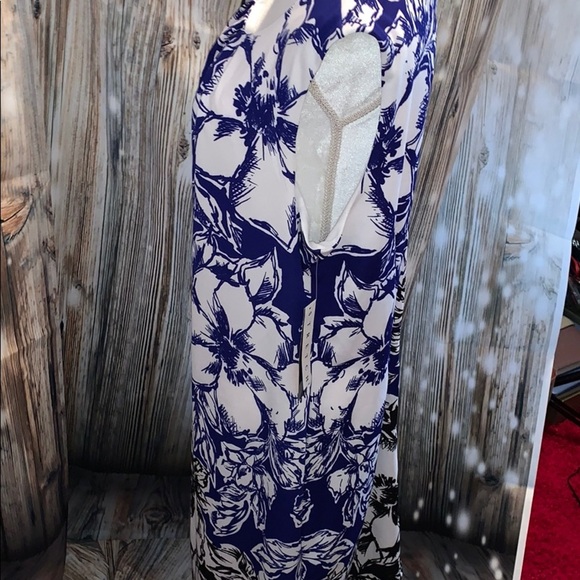 ILE Sleeveless Floral Print Stretchy Dress /NWT - Picture 3 of 9
